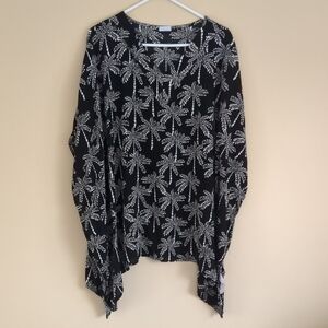 Flirty Mountain Mamas Maui Mamas Black And White Beach Cover Up